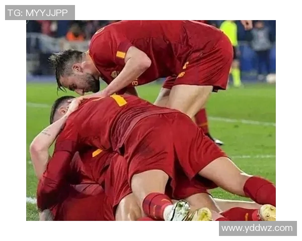 足球明星小哥哥们的青春风采与赛场魅力全解析 足球明星小哥哥们的青春风采与赛场魅力全解析